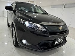 Toyota Harrier Premium 2.0 Sunroof 2015 Rear Entertainment Brown